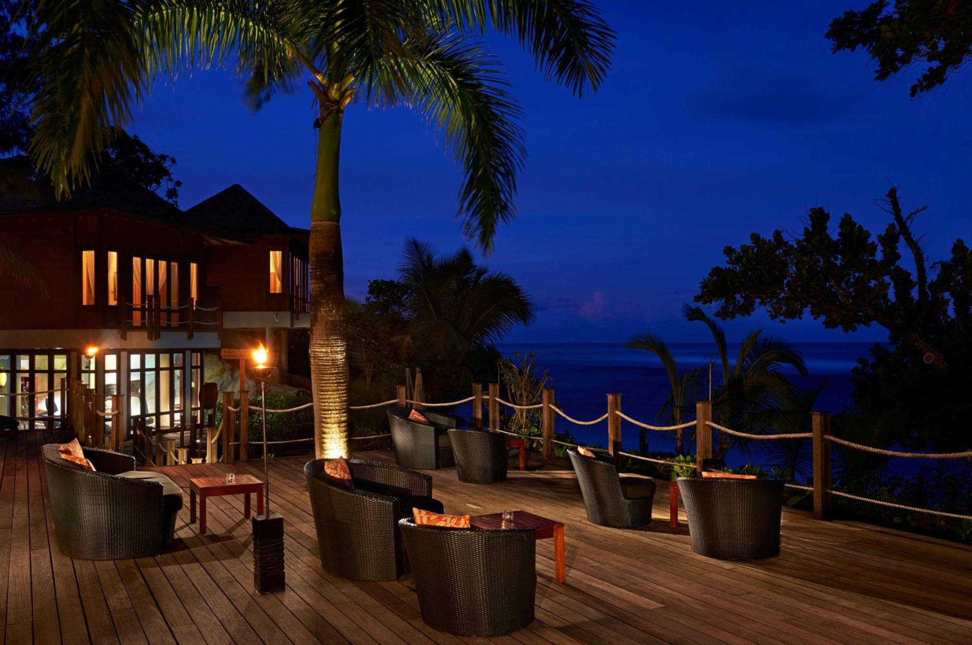 Doubletree By Hilton Seychelles Allamanda Resort & Spa Takamaka Ngoại thất bức ảnh