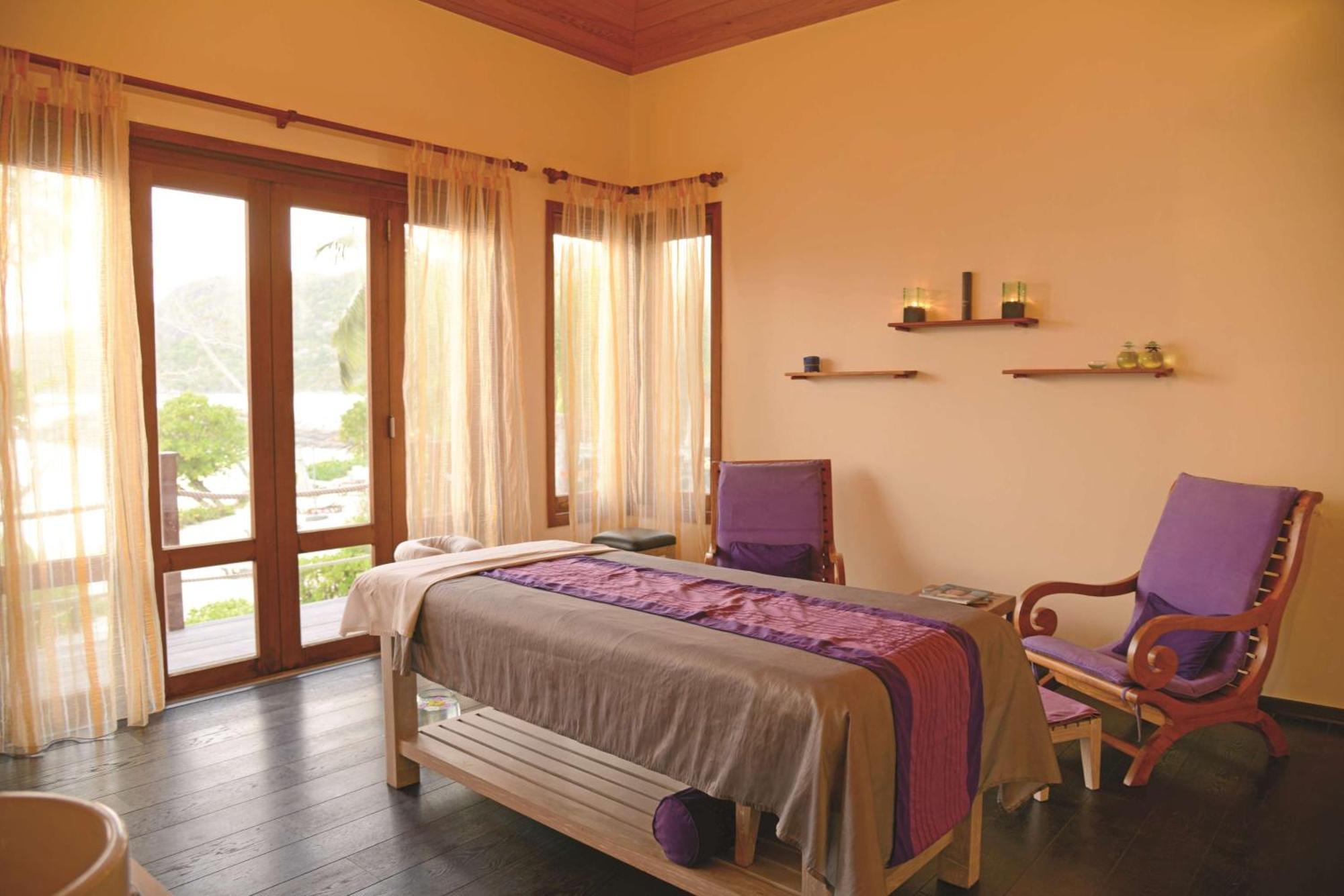 Doubletree By Hilton Seychelles Allamanda Resort & Spa Takamaka Ngoại thất bức ảnh
