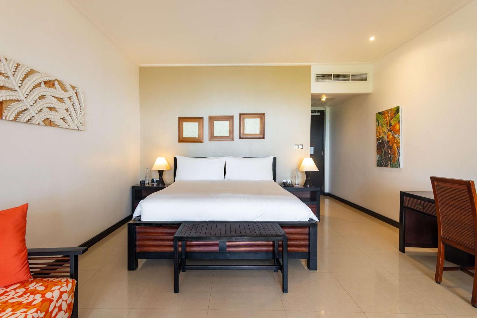Doubletree By Hilton Seychelles Allamanda Resort & Spa Takamaka Ngoại thất bức ảnh
