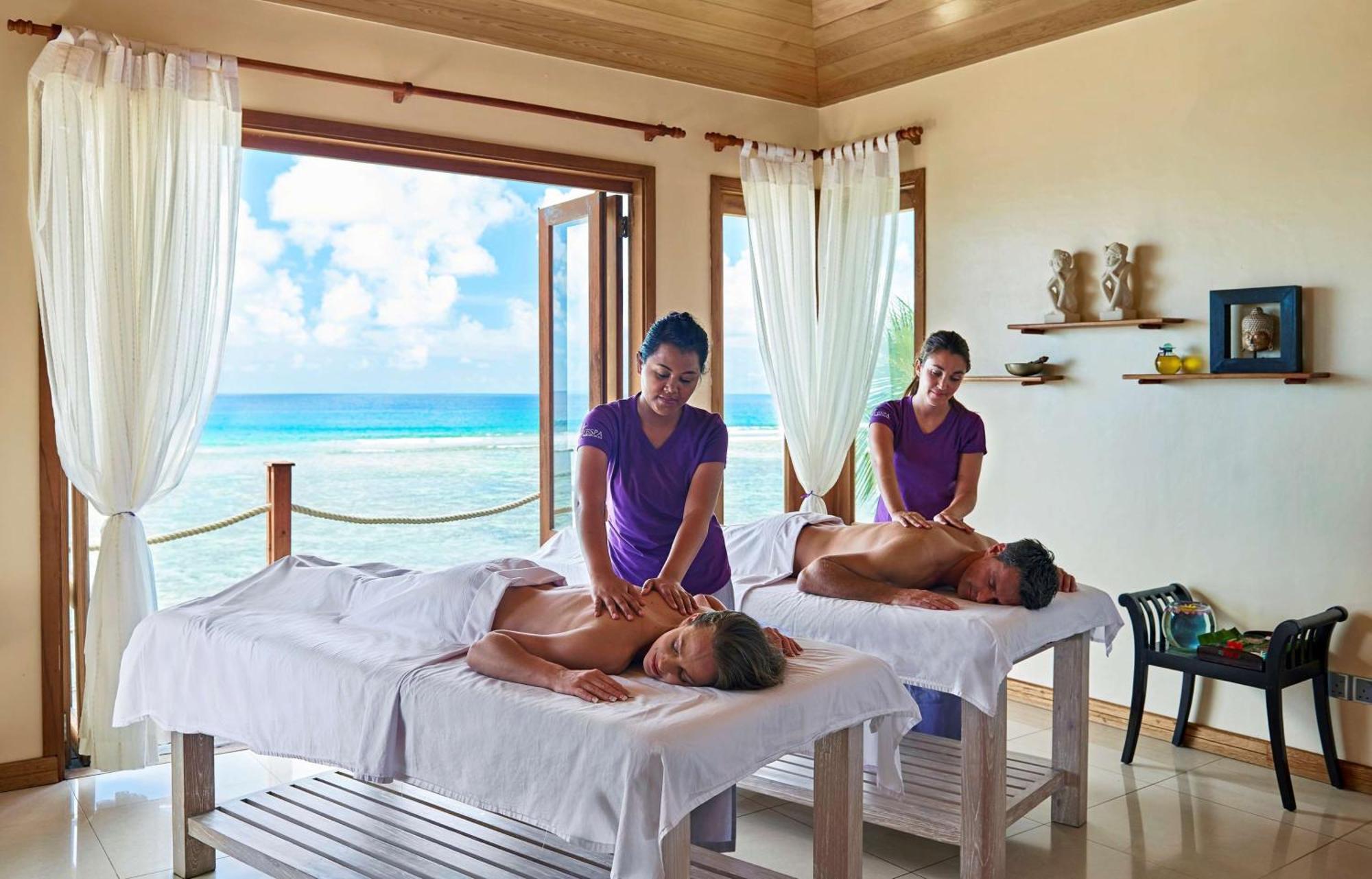 Doubletree By Hilton Seychelles Allamanda Resort & Spa Takamaka Ngoại thất bức ảnh