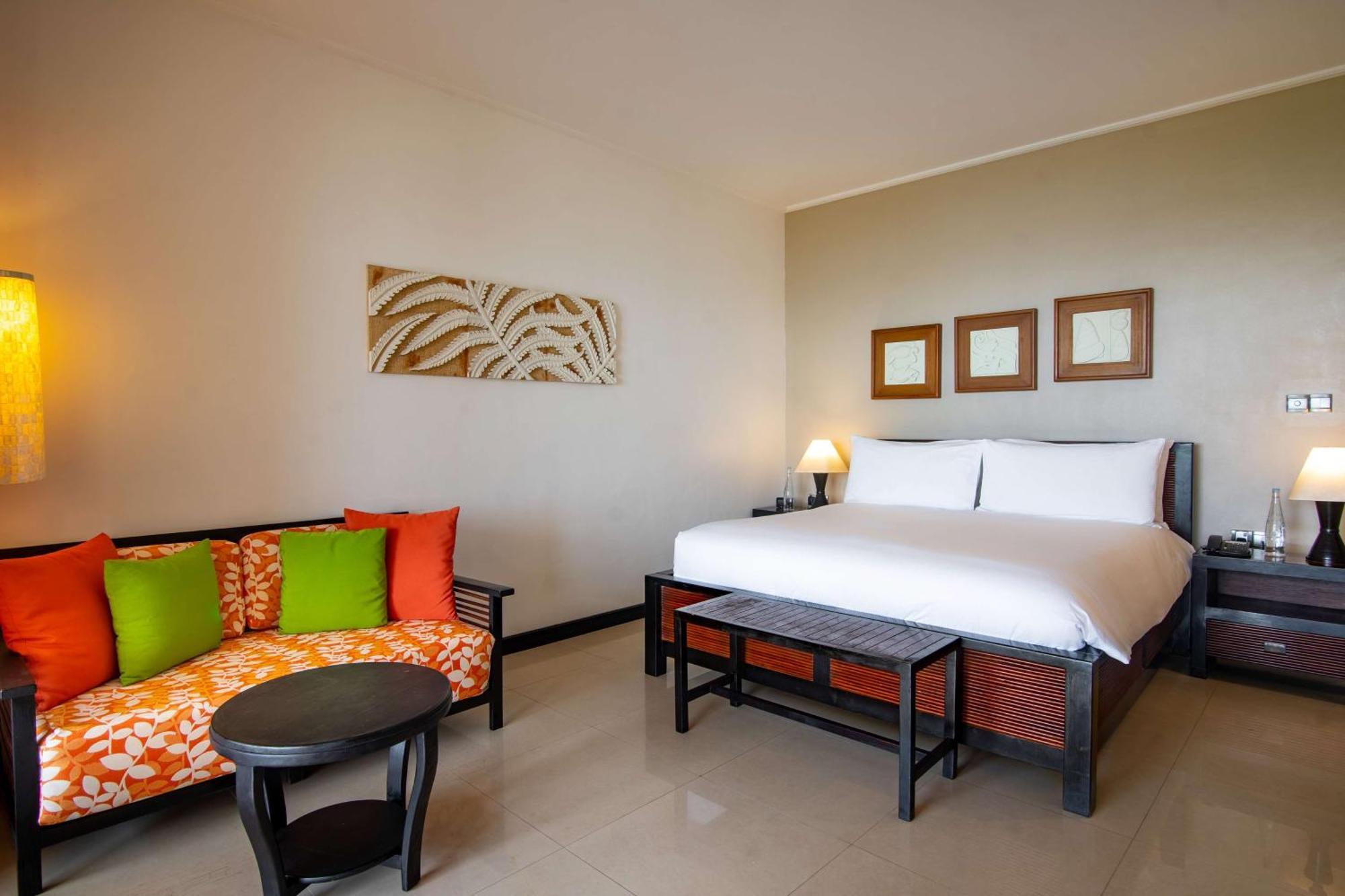 Doubletree By Hilton Seychelles Allamanda Resort & Spa Takamaka Ngoại thất bức ảnh