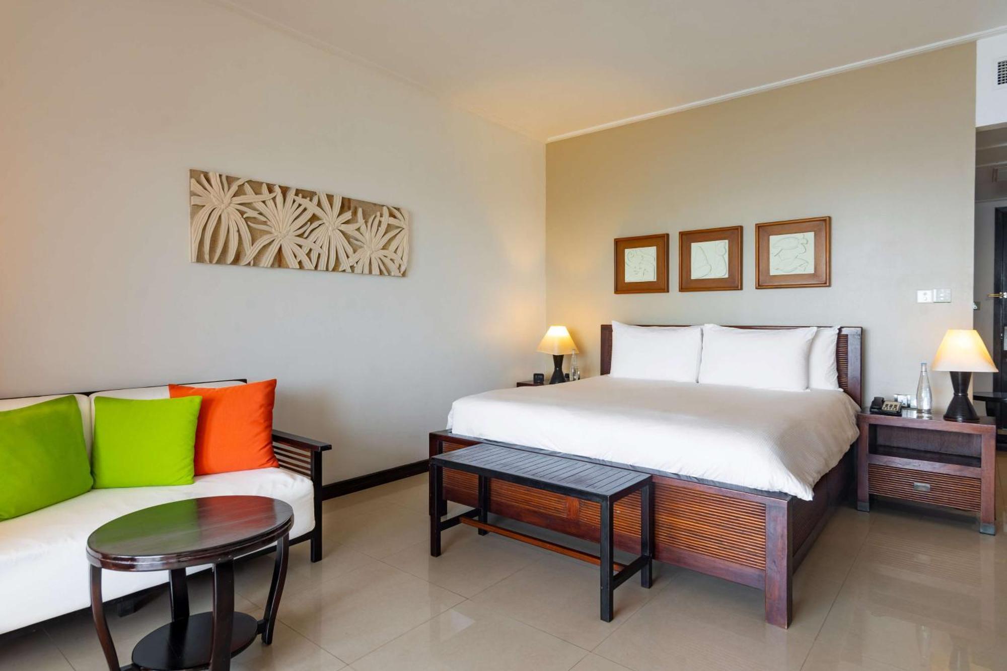 Doubletree By Hilton Seychelles Allamanda Resort & Spa Takamaka Ngoại thất bức ảnh