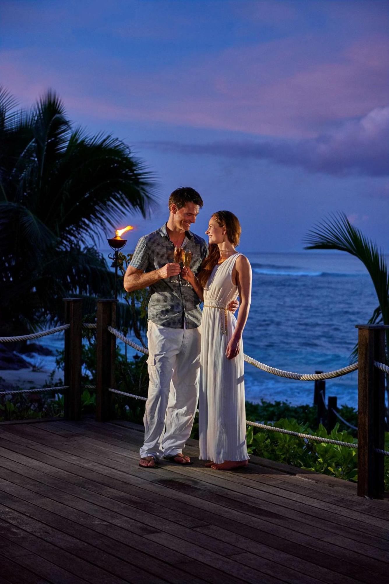 Doubletree By Hilton Seychelles Allamanda Resort & Spa Takamaka Ngoại thất bức ảnh
