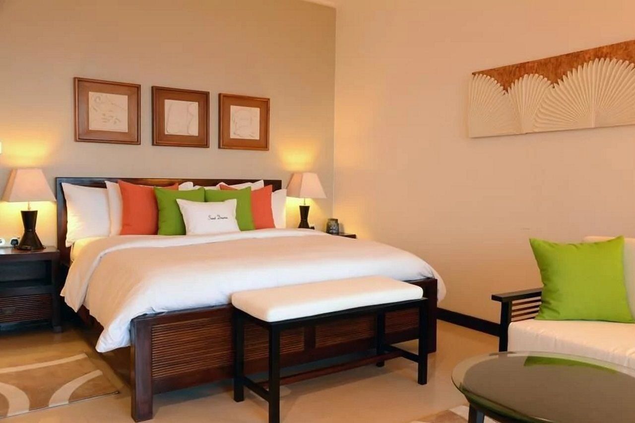 Doubletree By Hilton Seychelles Allamanda Resort & Spa Takamaka Ngoại thất bức ảnh